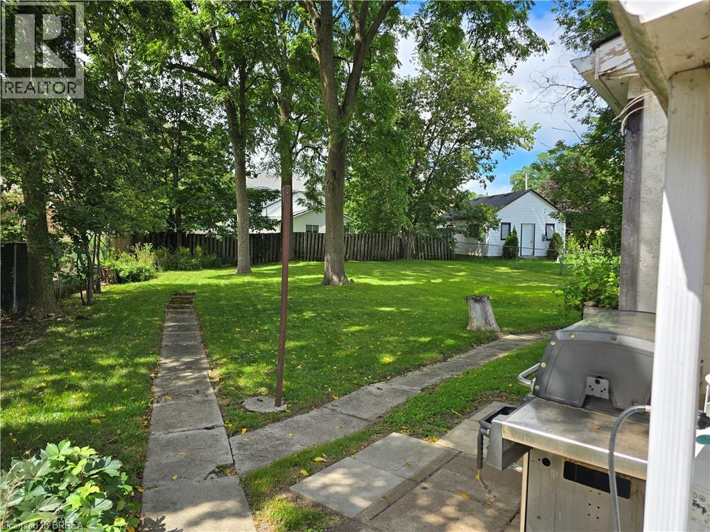 71 Grand River Street S, Paris, Ontario  N3L 2B5 - Photo 2 - 40855993