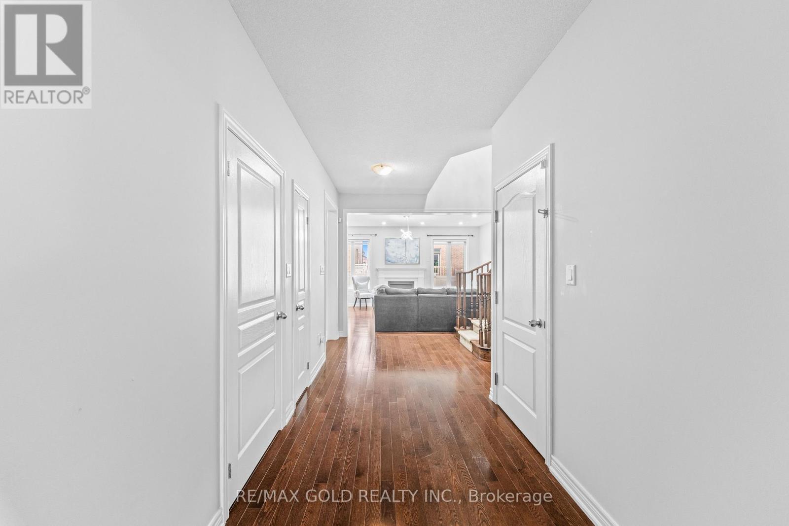 9 Goderich Drive, Brampton, Ontario  L7A 5A7 - Photo 10 - W13700772