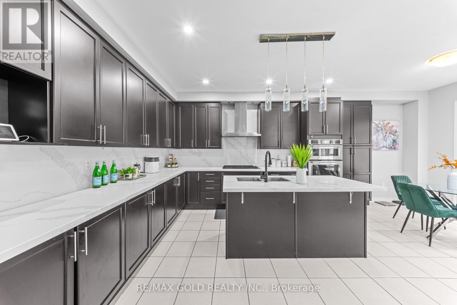 9 Goderich Drive, Brampton, Ontario  L7A 5A7 - Photo 13 - W13700772