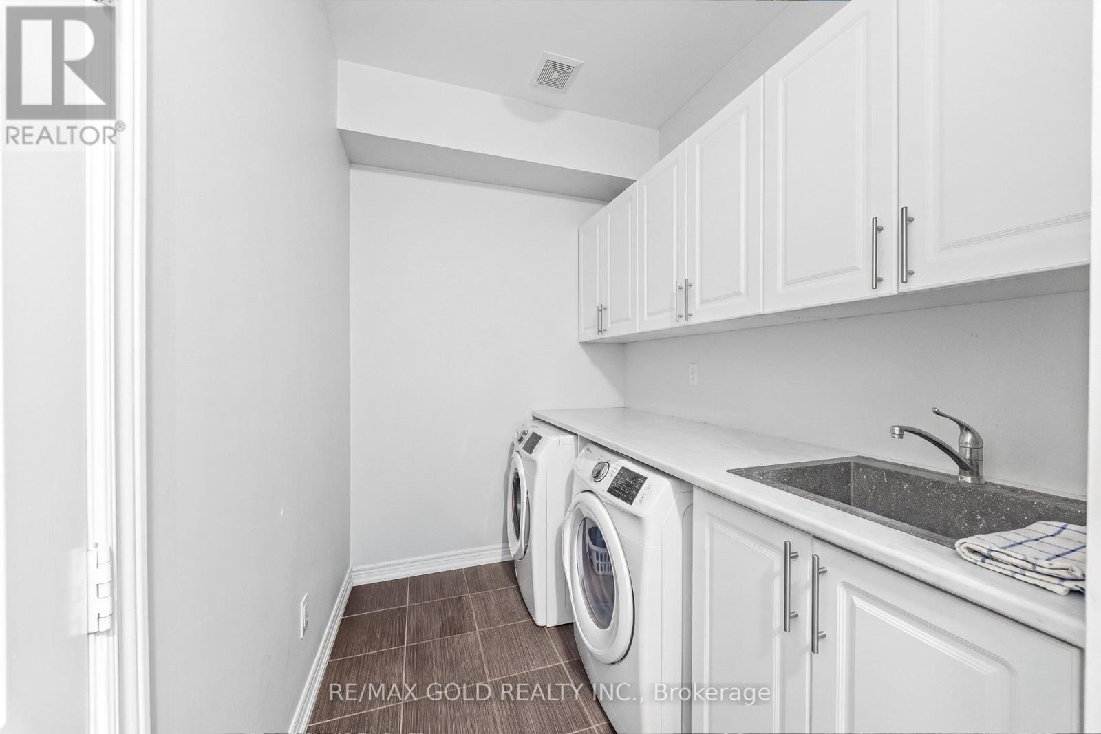9 Goderich Drive, Brampton, Ontario  L7A 5A7 - Photo 21 - W13700772