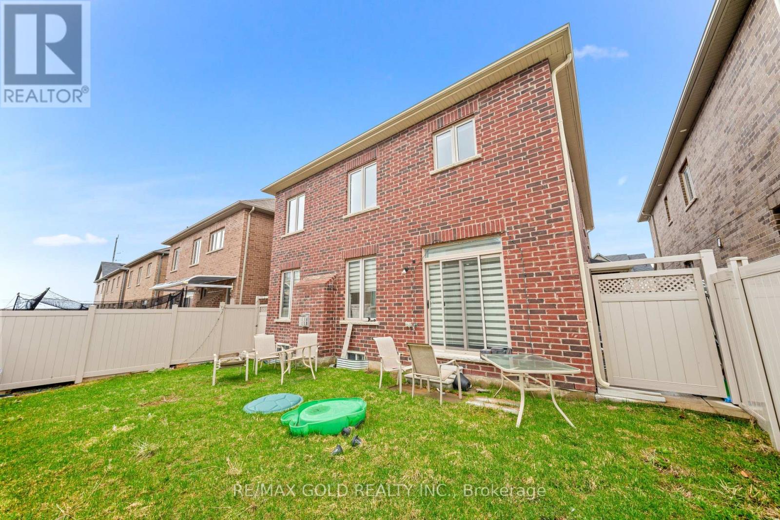 9 Goderich Drive, Brampton, Ontario  L7A 5A7 - Photo 50 - W13700772