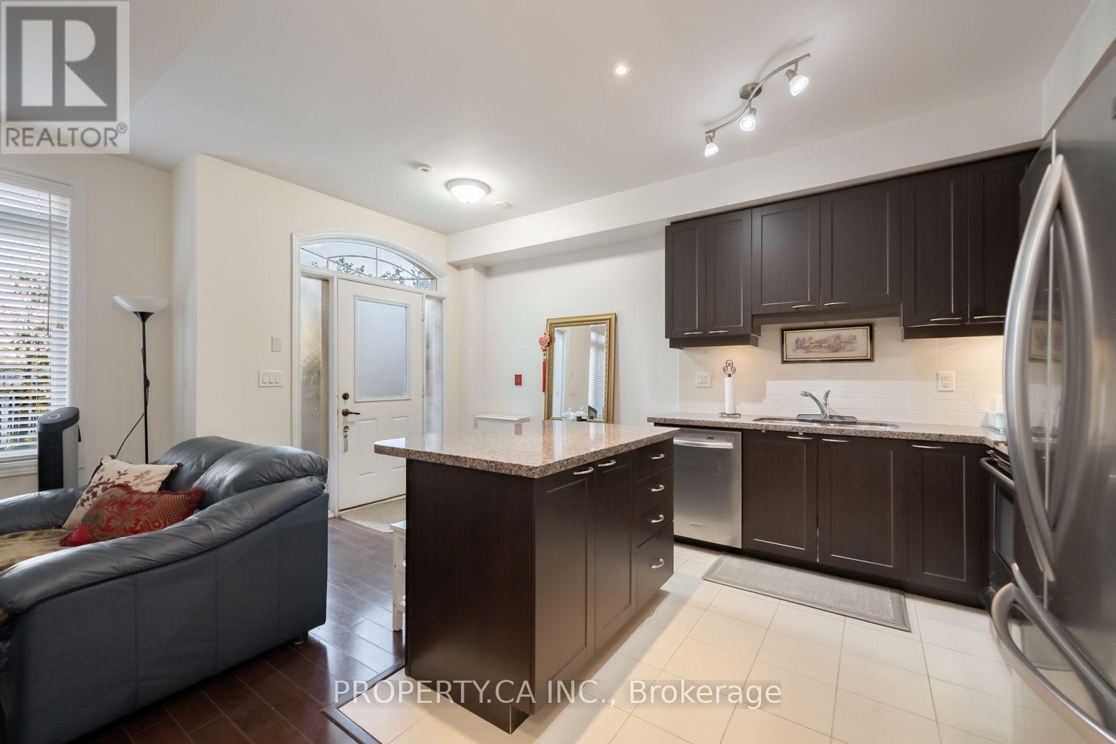 112 - 383 Prince Of Wales Drive, Mississauga, Ontario  L5B 0C7 - Photo 11 - W13700790