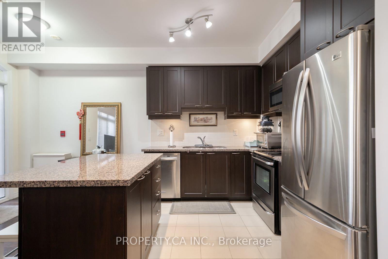 112 - 383 Prince Of Wales Drive, Mississauga, Ontario  L5B 0C7 - Photo 6 - W13700790