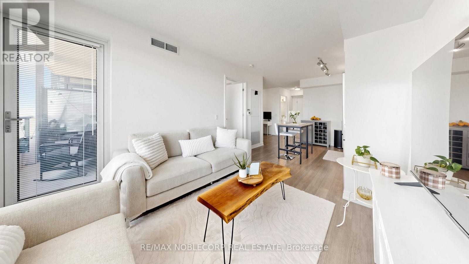 2010 - 20 THOMAS RILEY ROAD, Toronto, Ontario