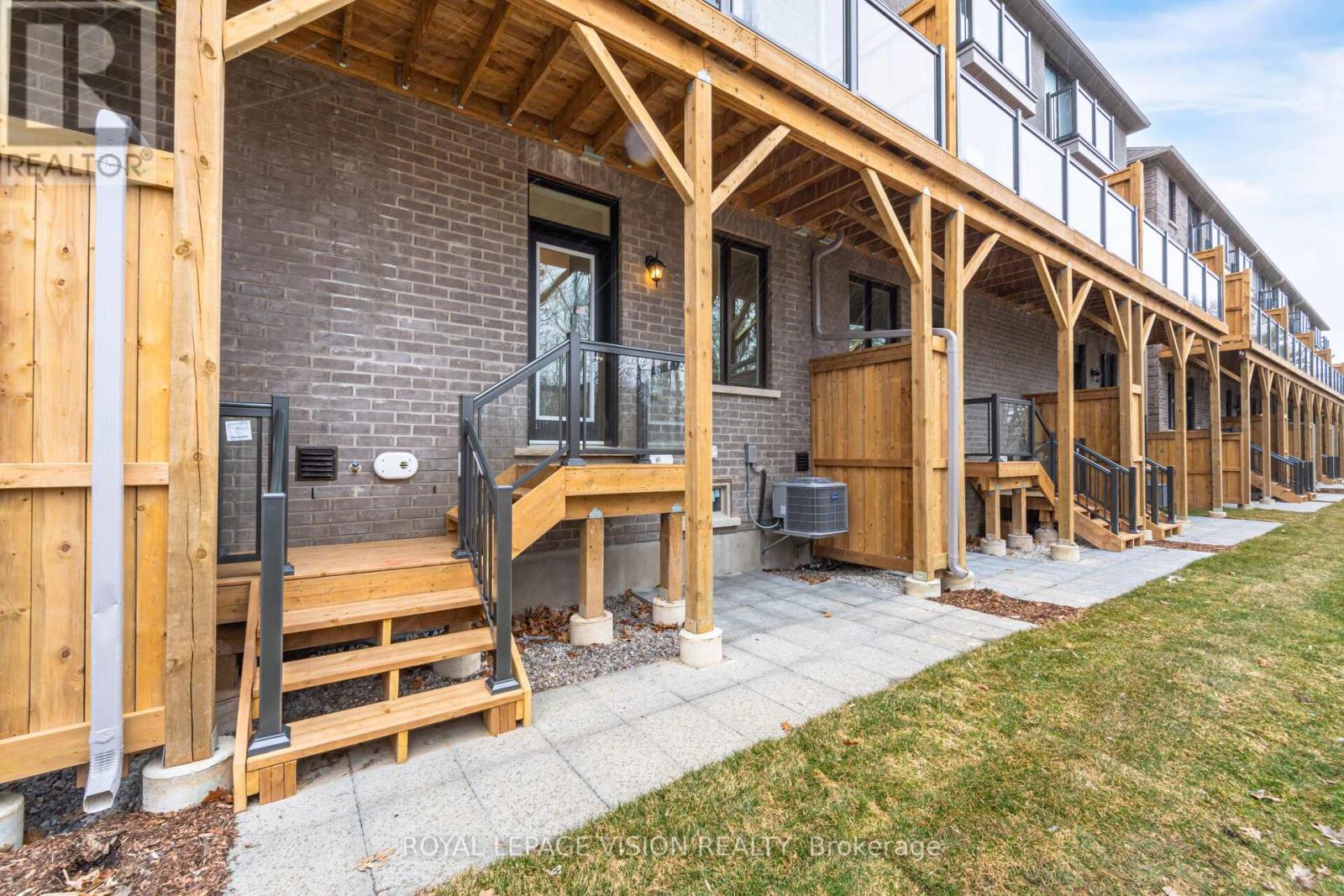 61 Folcroft Street, Brampton, Ontario  L6Y 6L3 - Photo 41 - W13700884