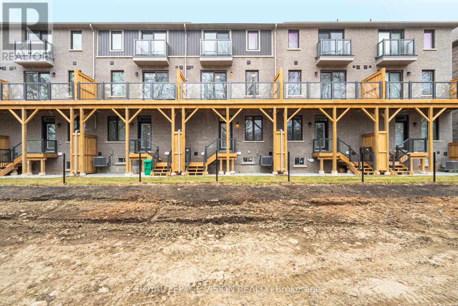 61 Folcroft Street, Brampton, Ontario  L6Y 6L3 - Photo 44 - W13700884