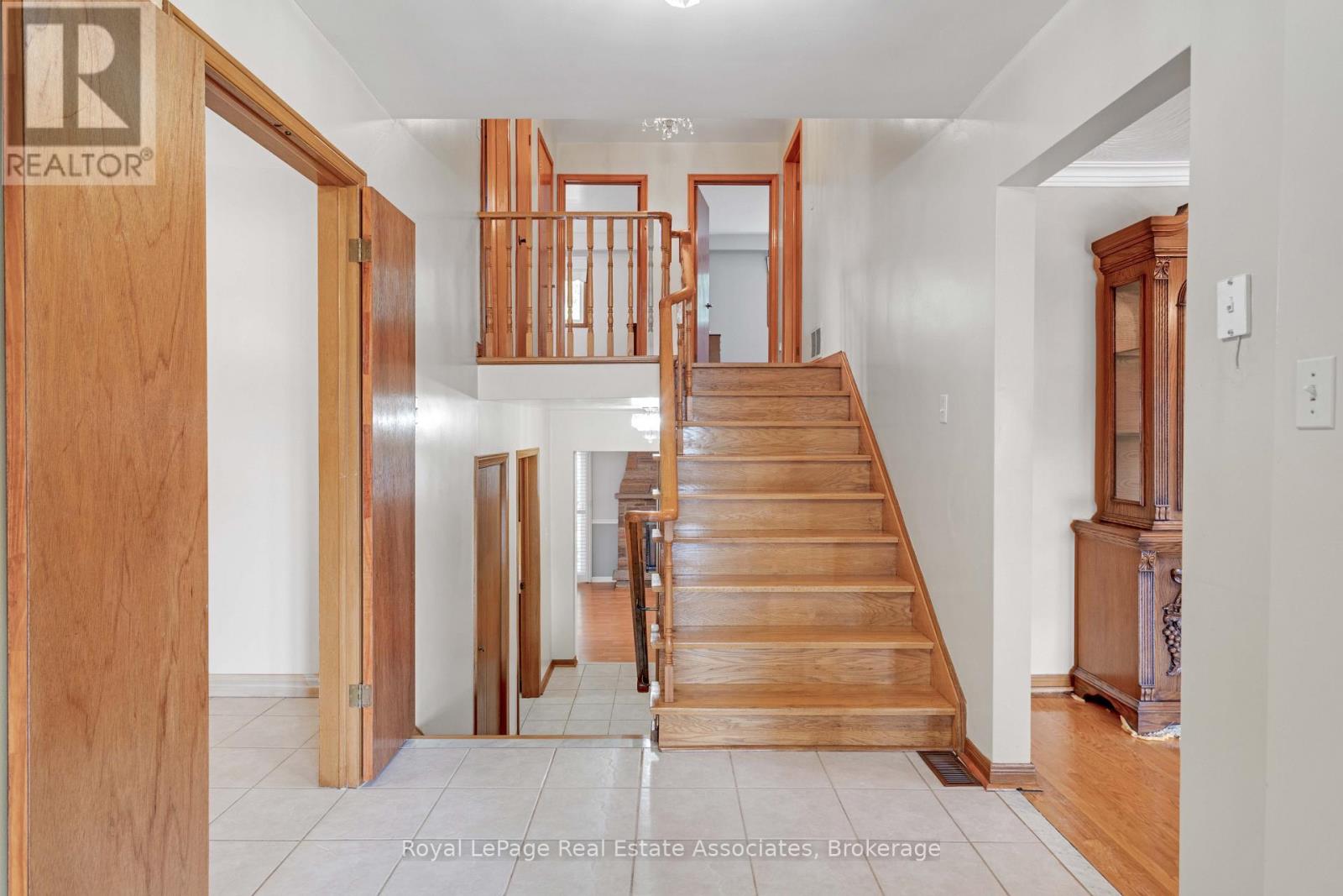 2535 Privet Crescent, Mississauga, Ontario  L5B 2S5 - Photo 17 - W13700886