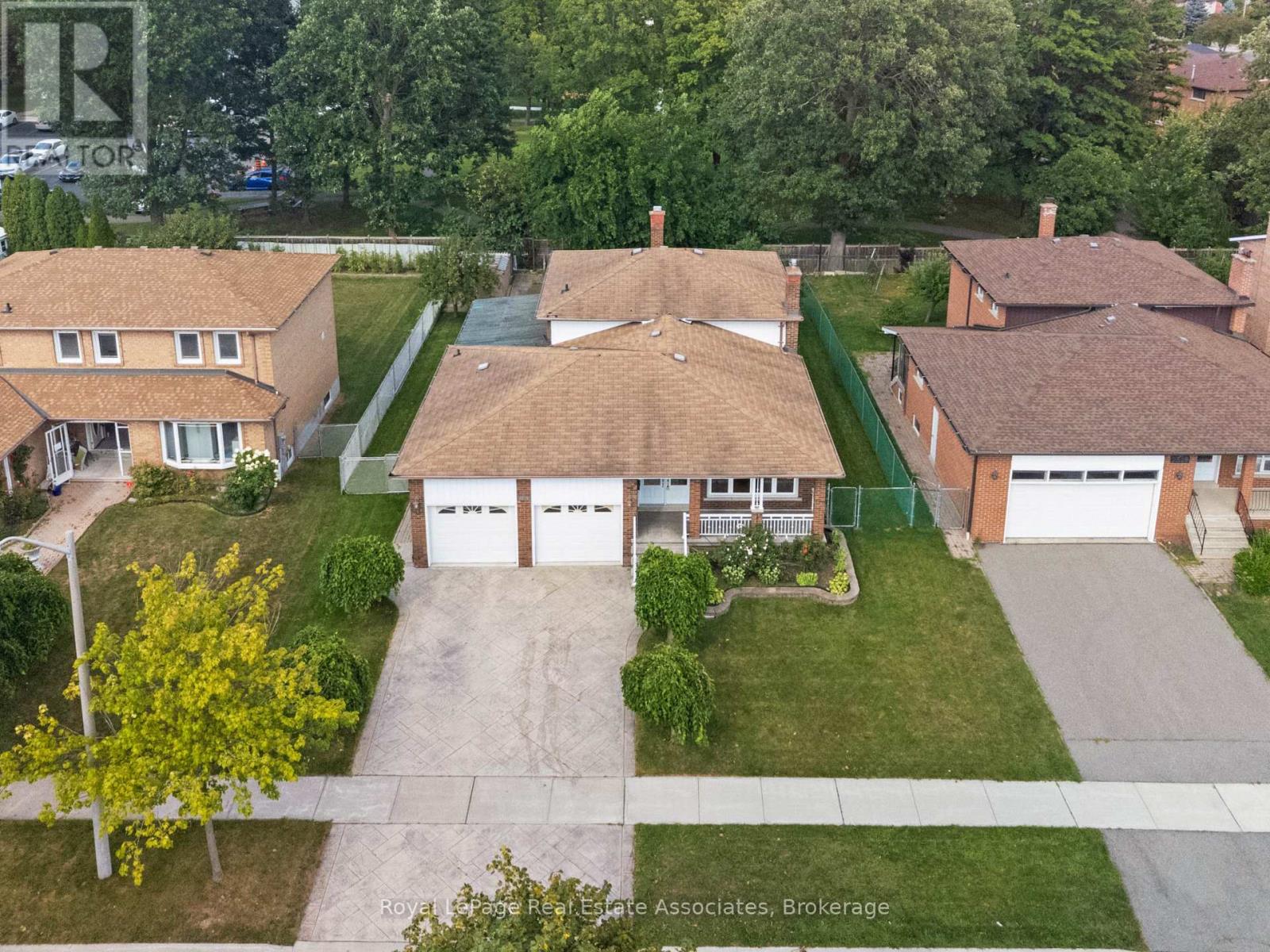 2535 Privet Crescent, Mississauga, Ontario  L5B 2S5 - Photo 2 - W13700886