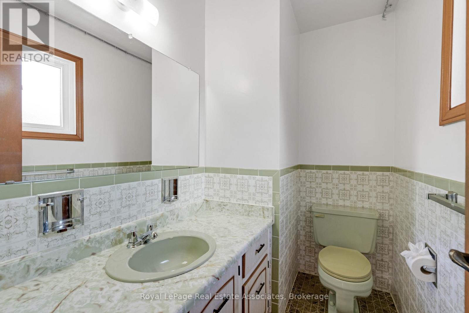 2535 Privet Crescent, Mississauga, Ontario  L5B 2S5 - Photo 21 - W13700886