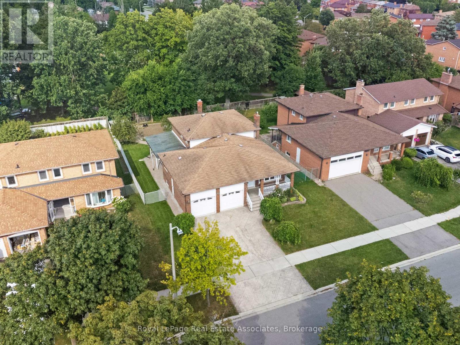 2535 Privet Crescent, Mississauga, Ontario  L5B 2S5 - Photo 3 - W13700886