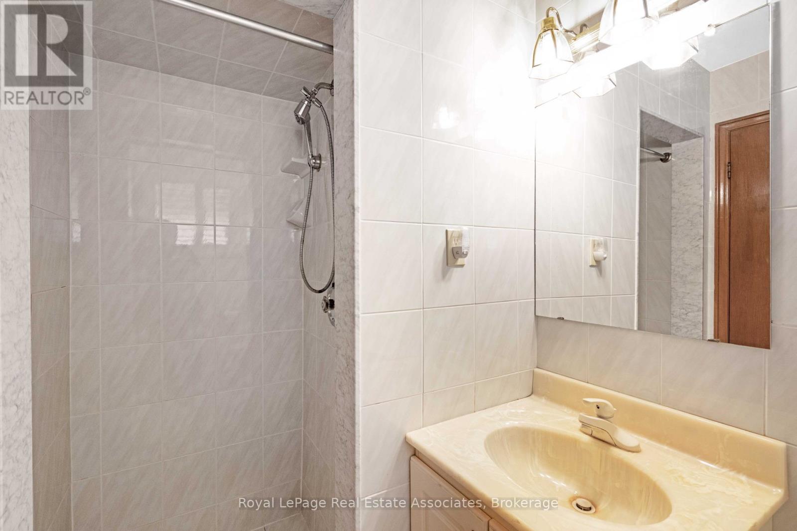 2535 Privet Crescent, Mississauga, Ontario  L5B 2S5 - Photo 38 - W13700886