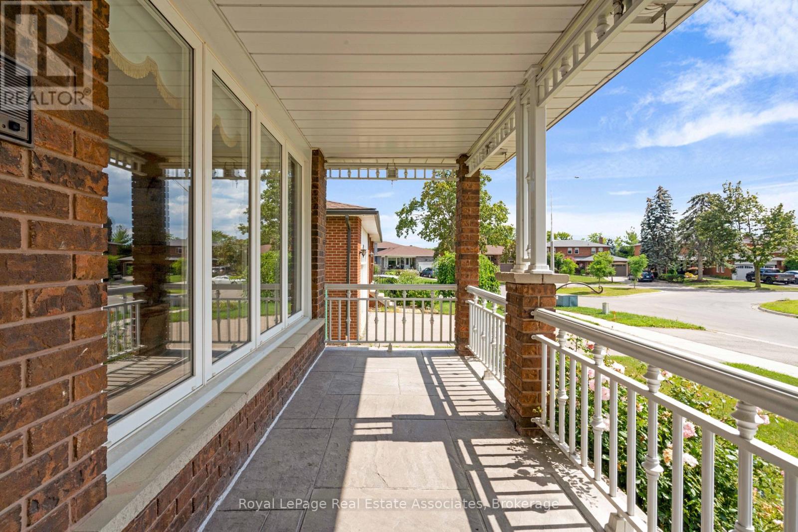 2535 Privet Crescent, Mississauga, Ontario  L5B 2S5 - Photo 5 - W13700886