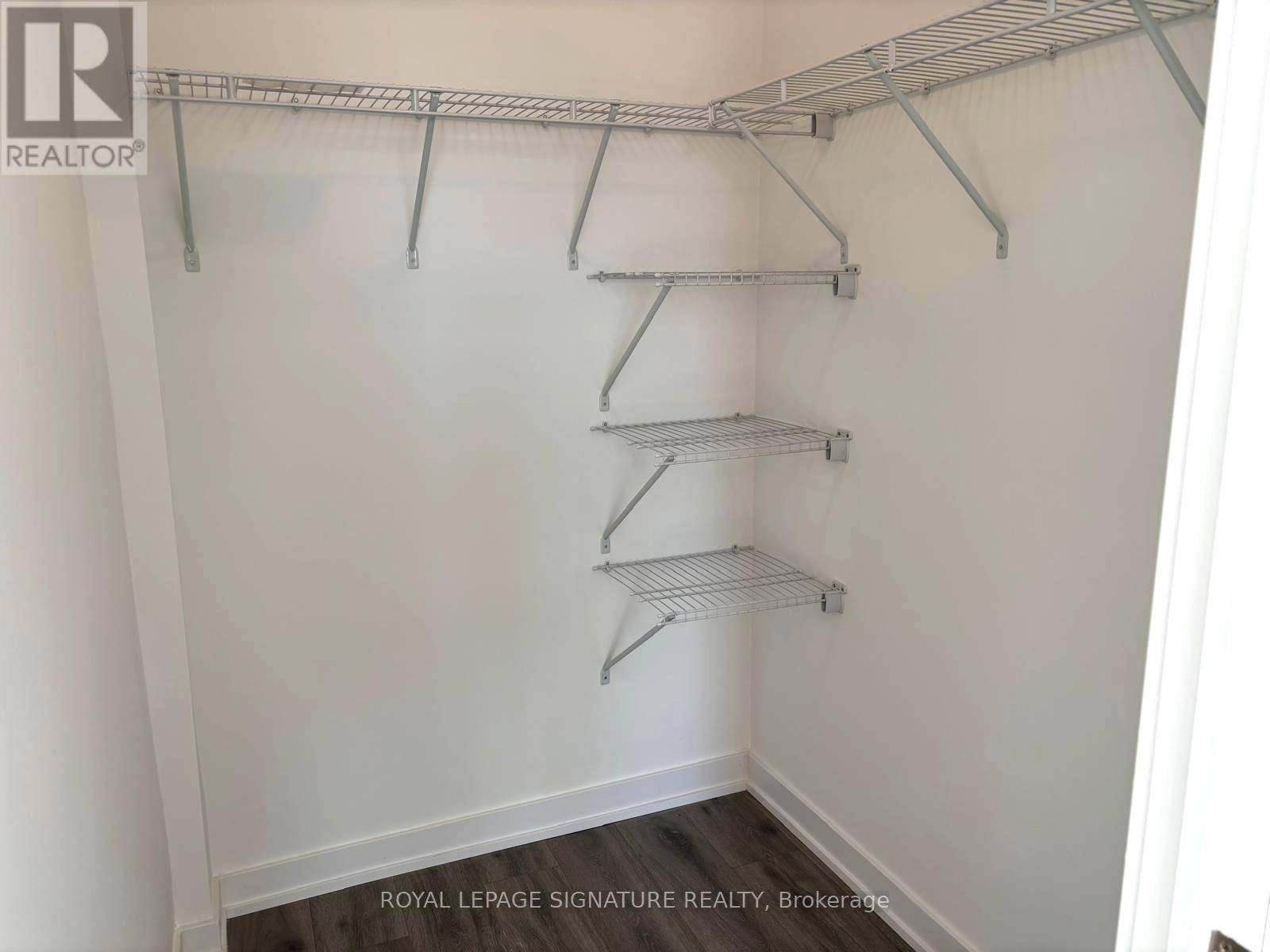 Ph806 - 2433 Dufferin Street W, Toronto, Ontario  M6E 3T3 - Photo 13 - W13700888