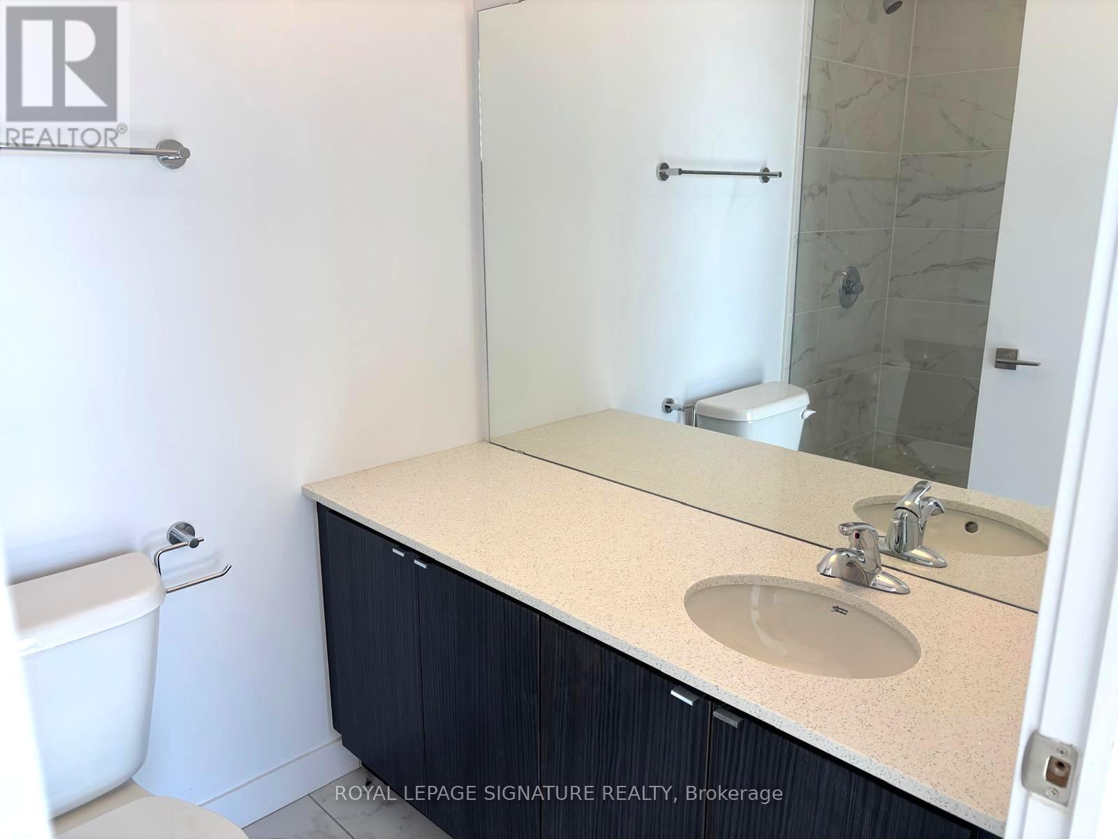 Ph806 - 2433 Dufferin Street W, Toronto, Ontario  M6E 3T3 - Photo 14 - W13700888