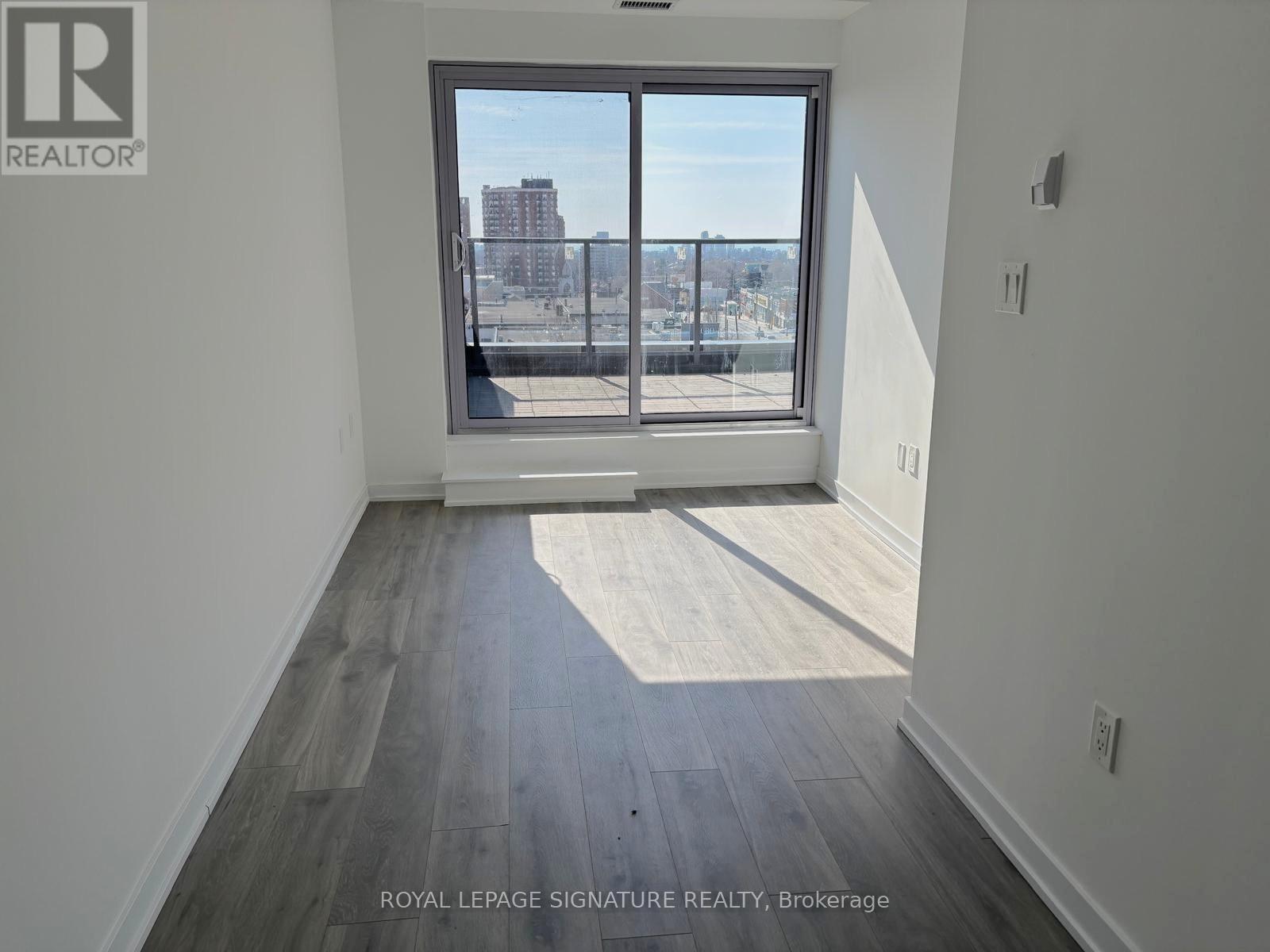 Ph806 - 2433 Dufferin Street W, Toronto, Ontario  M6E 3T3 - Photo 16 - W13700888