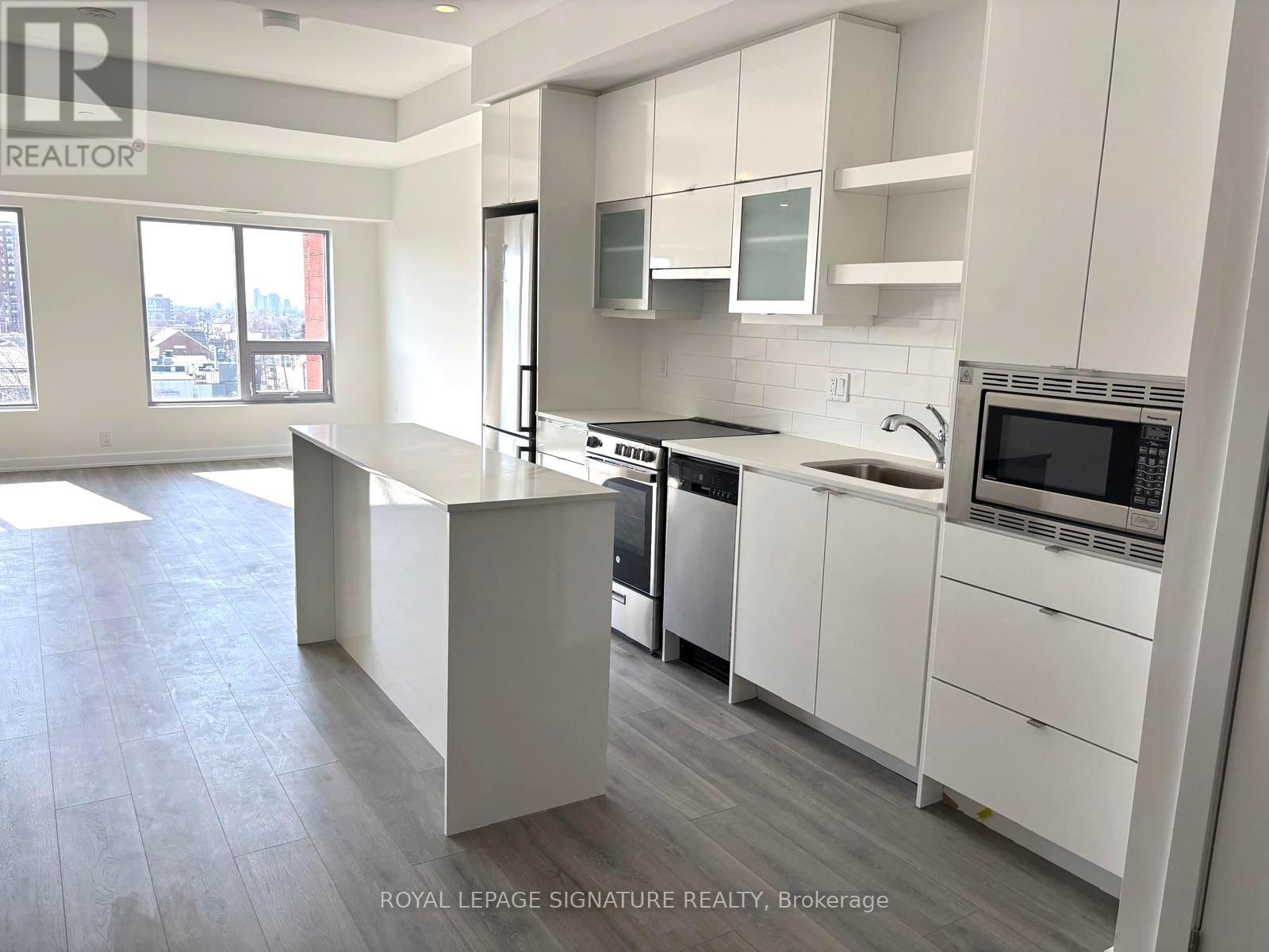 Ph806 - 2433 Dufferin Street W, Toronto, Ontario  M6E 3T3 - Photo 4 - W13700888