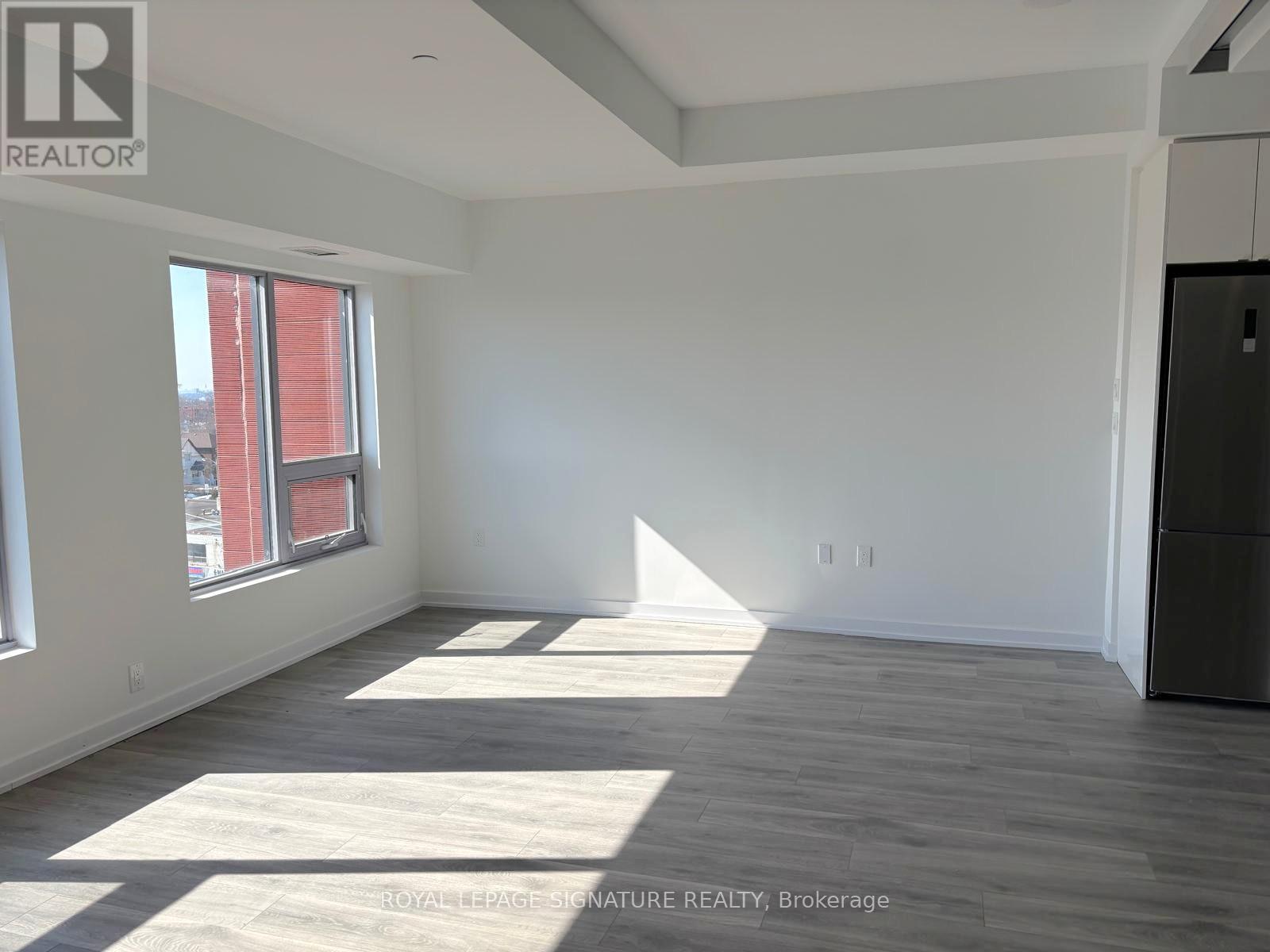 Ph806 - 2433 Dufferin Street W, Toronto, Ontario  M6E 3T3 - Photo 5 - W13700888
