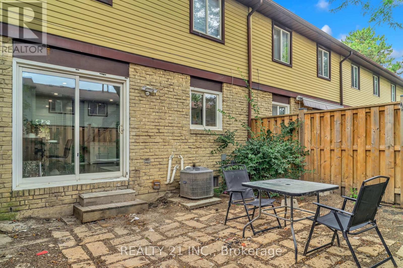 101 - 45 Hansen Road N, Brampton, Ontario  L6V 3C5 - Photo 27 - W13700908