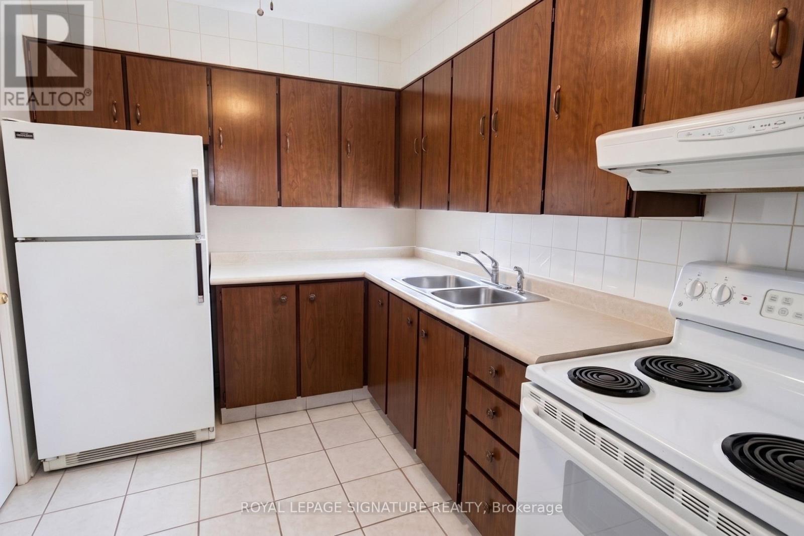 2304 - 3390 Weston Road, Toronto, Ontario  M9M 2X3 - Photo 3 - W13700920