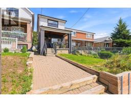 395 MCROBERTS AVENUE, Toronto, Ontario