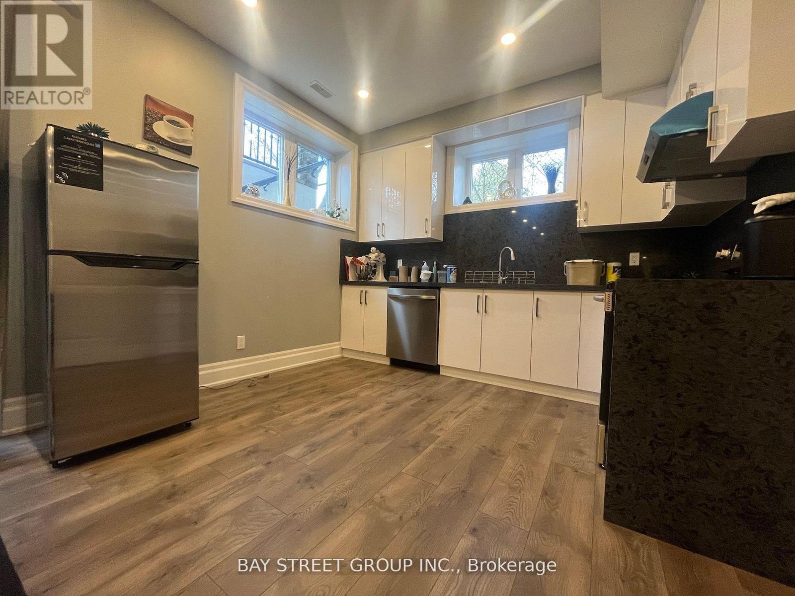 LOWER - 1243 BRIDGE ROAD, Oakville, Ontario