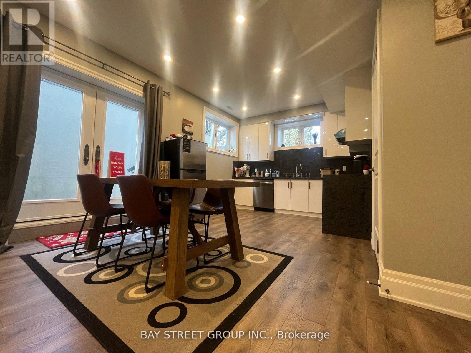 Lower - 1243 Bridge Road, Oakville, Ontario L6L 2C3 - Photo 3 - W13700992