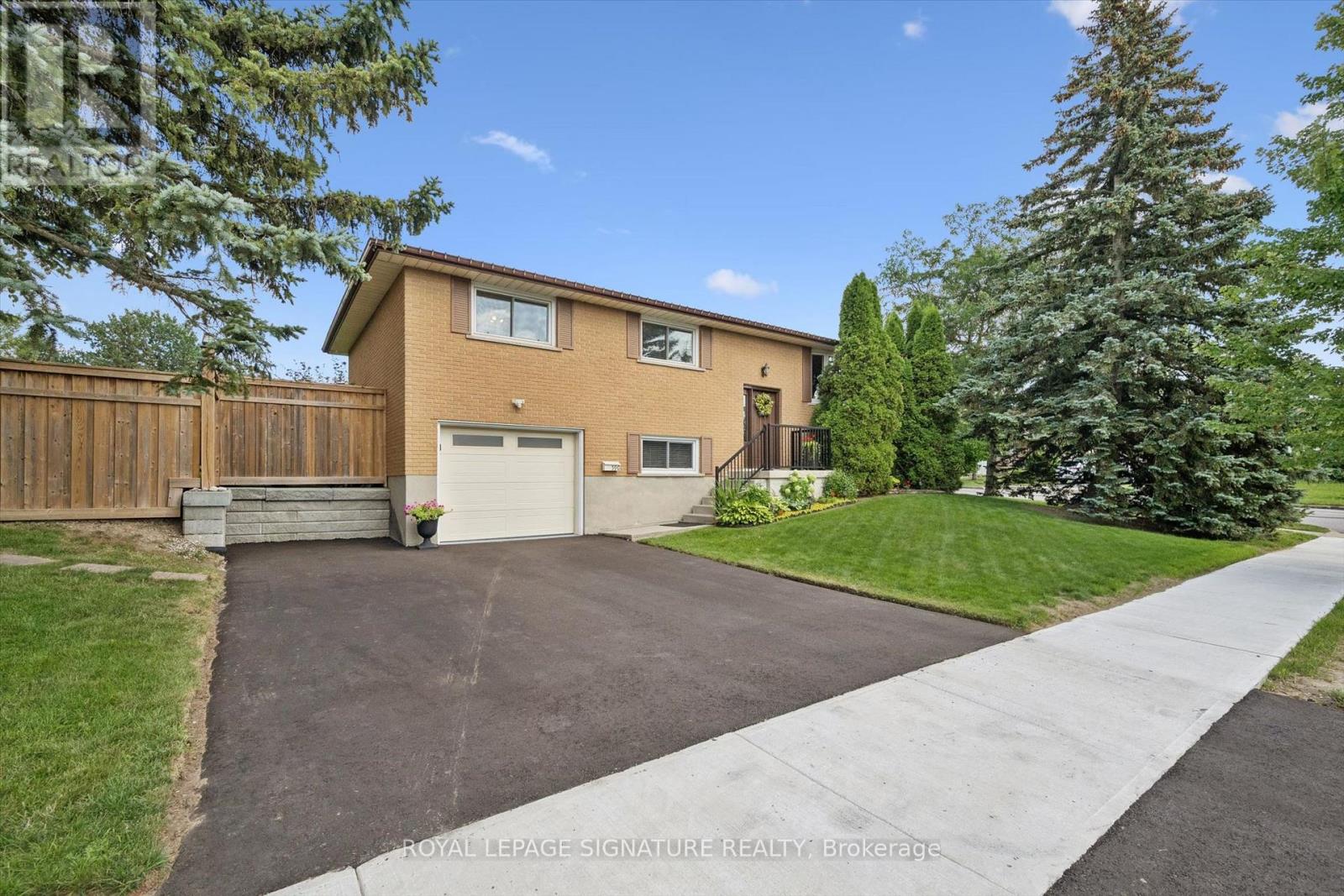 590 Fern Road, Waterloo, Ontario  N2V 1K6 - Photo 2 - X13700768