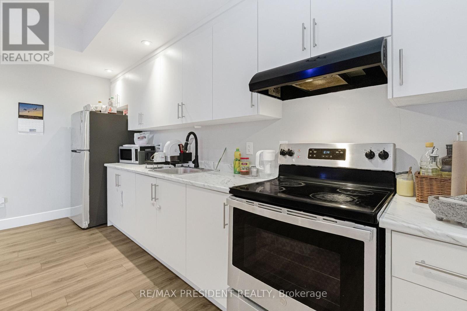 2217 Wateroak Drive, London North, Ontario  N6G 5B4 - Photo 44 - X13700812