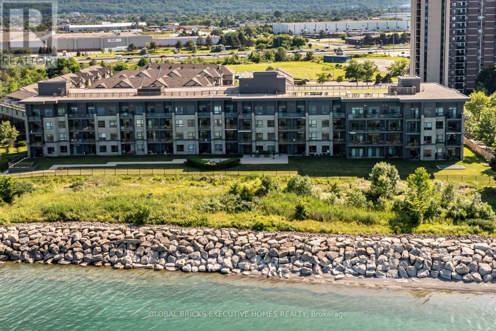 #106 - 35 SOUTHSHORE CRESCENT, Hamilton, Ontario