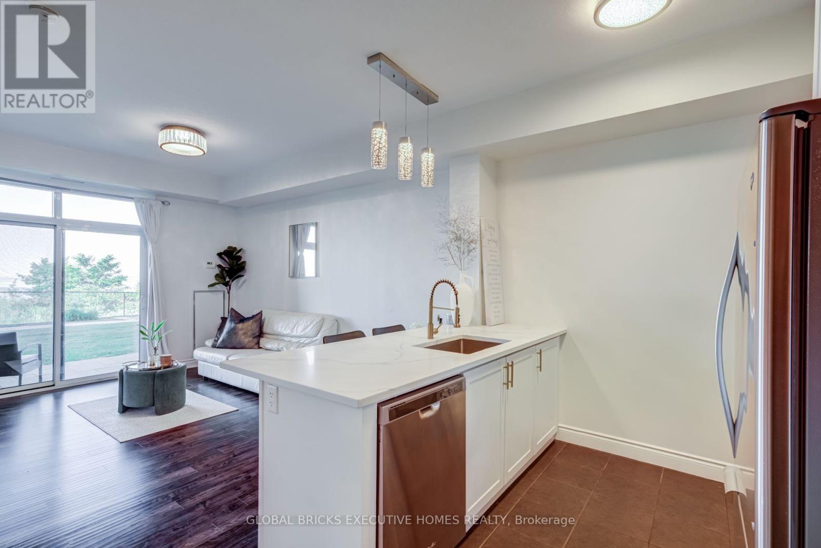 #106 - 35 Southshore Crescent, Hamilton, Ontario  L8E 0J2 - Photo 6 - X13700860