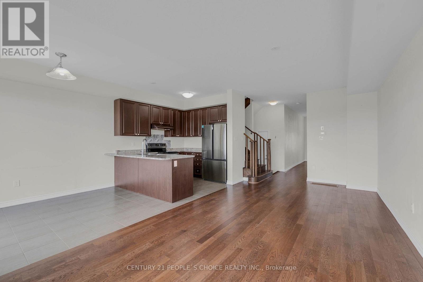 216 Explorer Way, Thorold, Ontario L2V 0K2 - Photo 10 - X13700866