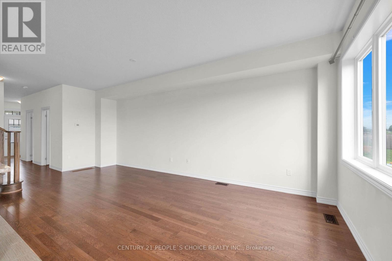 216 Explorer Way, Thorold, Ontario L2V 0K2 - Photo 11 - X13700866