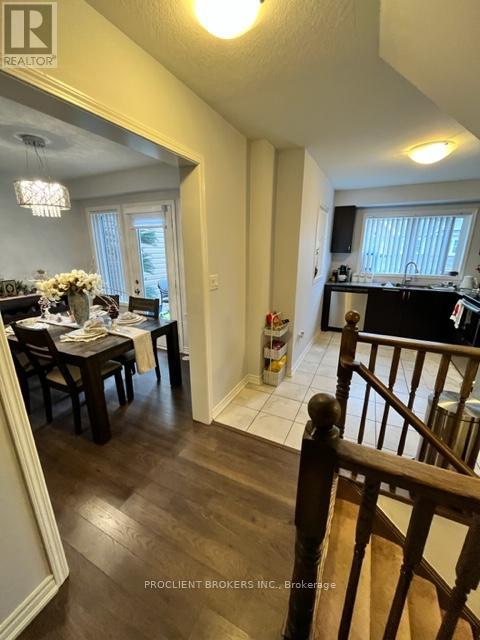 145 - 504 Goldenrod Lane, Kitchener, Ontario N2R 0L7 - Photo 6 - X13700994
