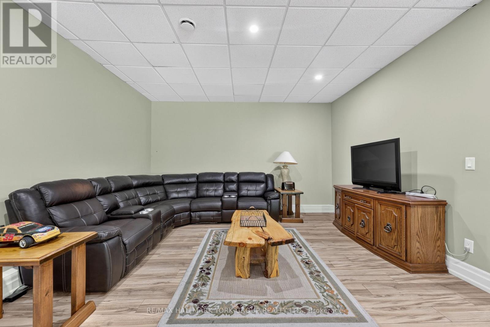 2285 Southwood Road, Gravenhurst, Ontario  P0E 1G0 - Photo 6 - X13701012