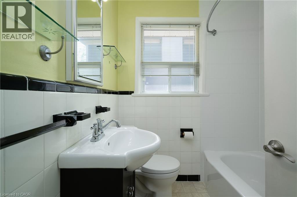 1304 Avon Crescent, Oakville, Ontario  L6J 2T7 - Photo 16 - 40857201