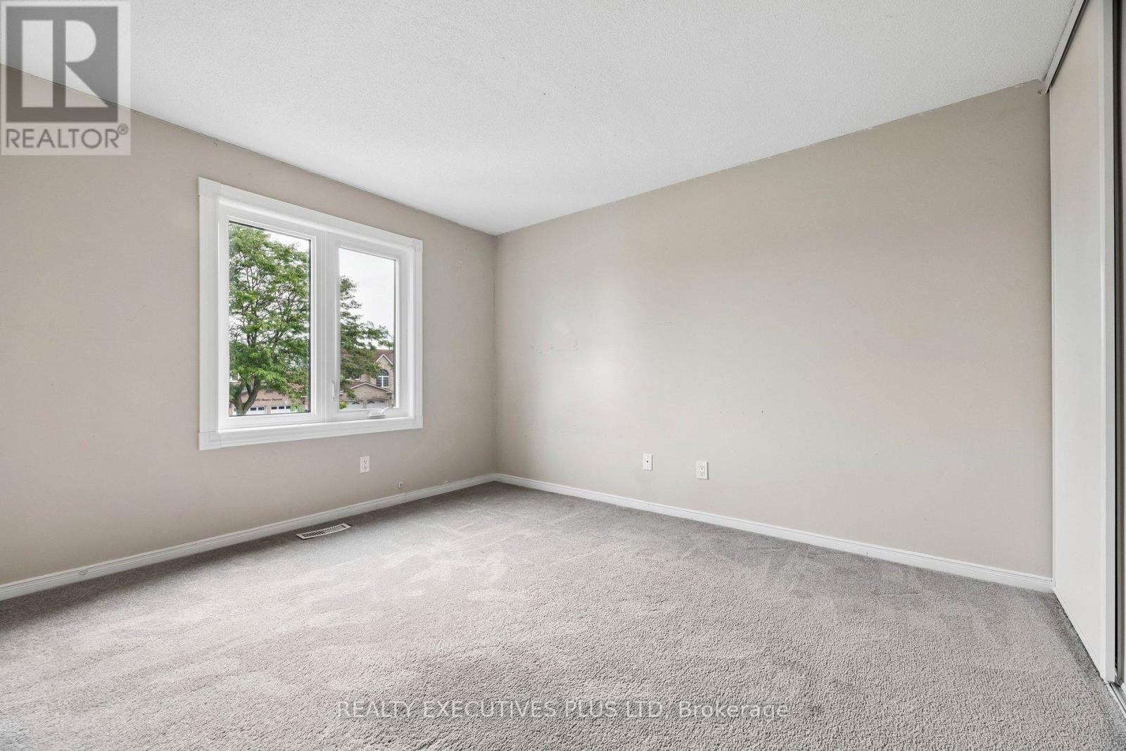 693 Barnes Crescent, Oshawa, Ontario  L1J 8K2 - Photo 35 - E13579782