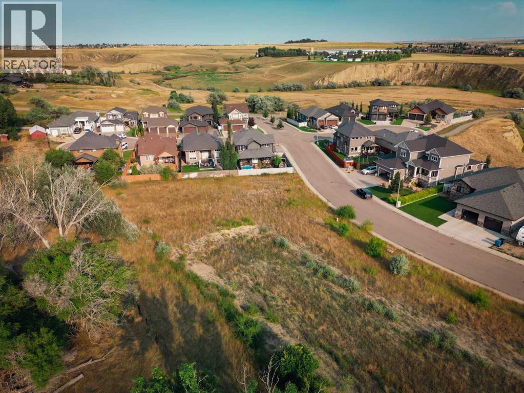 8 Canyon Creek Drive Sw, Medicine Hat, Alberta T1B 0B2 - Photo 3 - A2336679