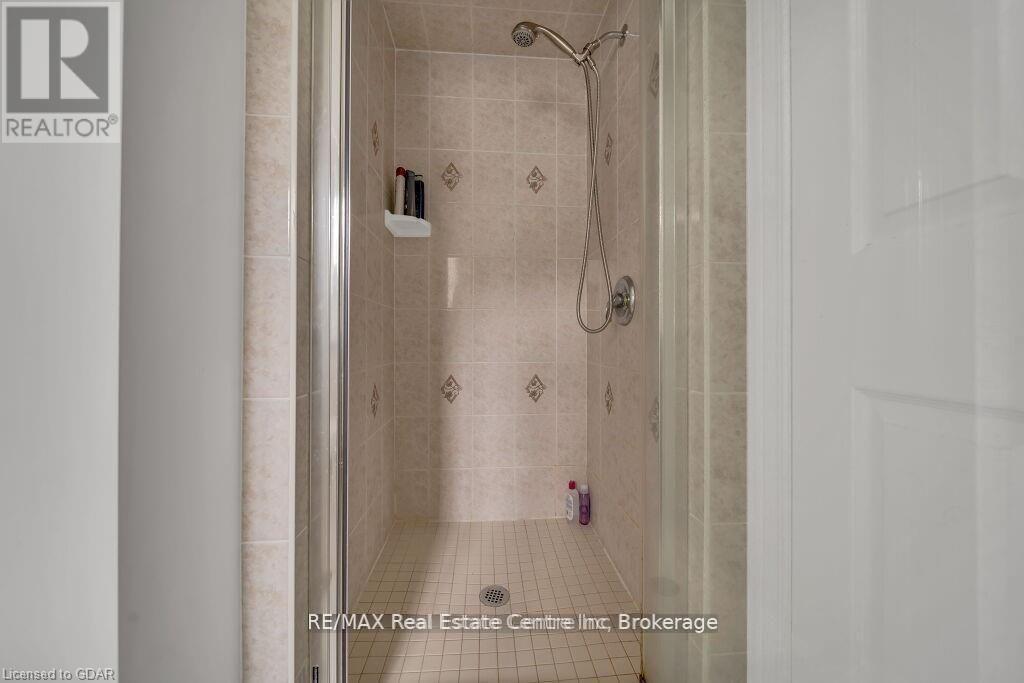 61 Moffatt Lane, Guelph, Ontario  N1G 5E8 - Photo 13 - X13684954