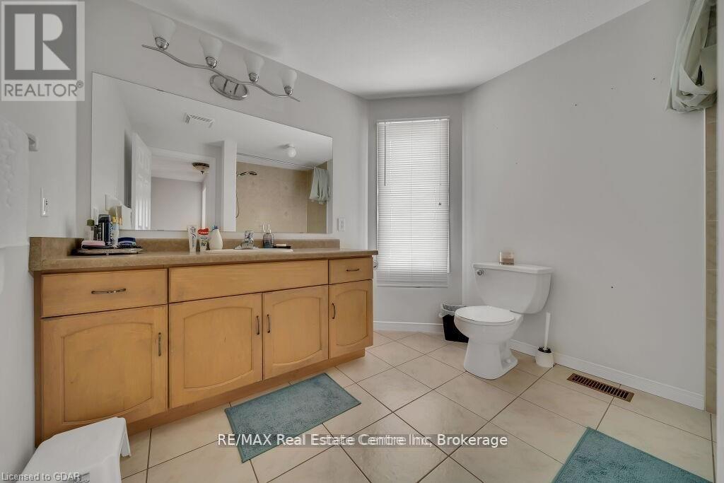 61 Moffatt Lane, Guelph, Ontario  N1G 5E8 - Photo 17 - X13684954