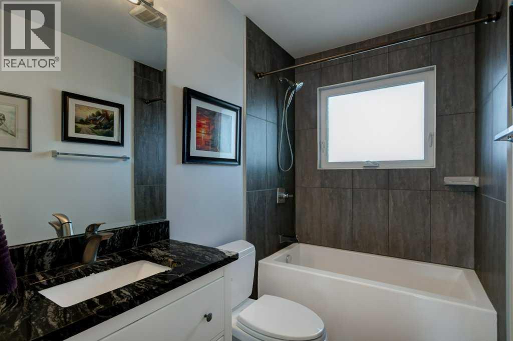 48 Hillary Crescent SW, Calgary, Alberta  T2V 3J2 - Photo 13 - A2334540