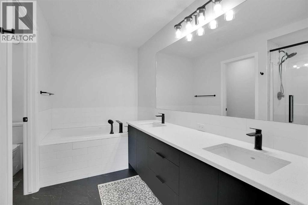 1014 Bayview Rise SW, Airdrie, Alberta  T4B 5K4 - Photo 39 - A2336164