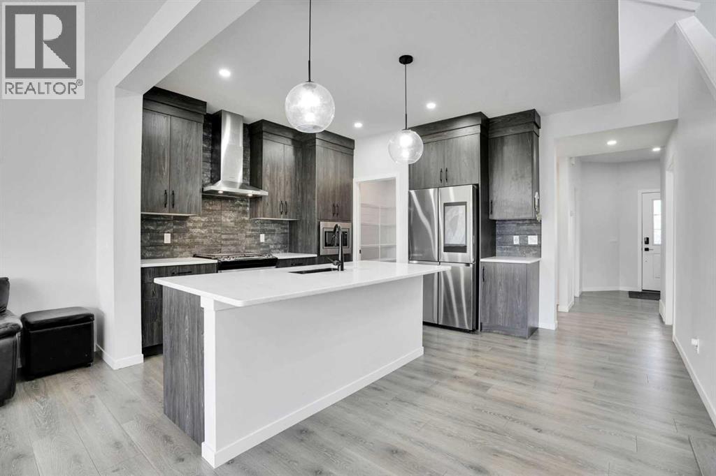 1014 Bayview Rise SW, Airdrie, Alberta  T4B 5K4 - Photo 13 - A2336164