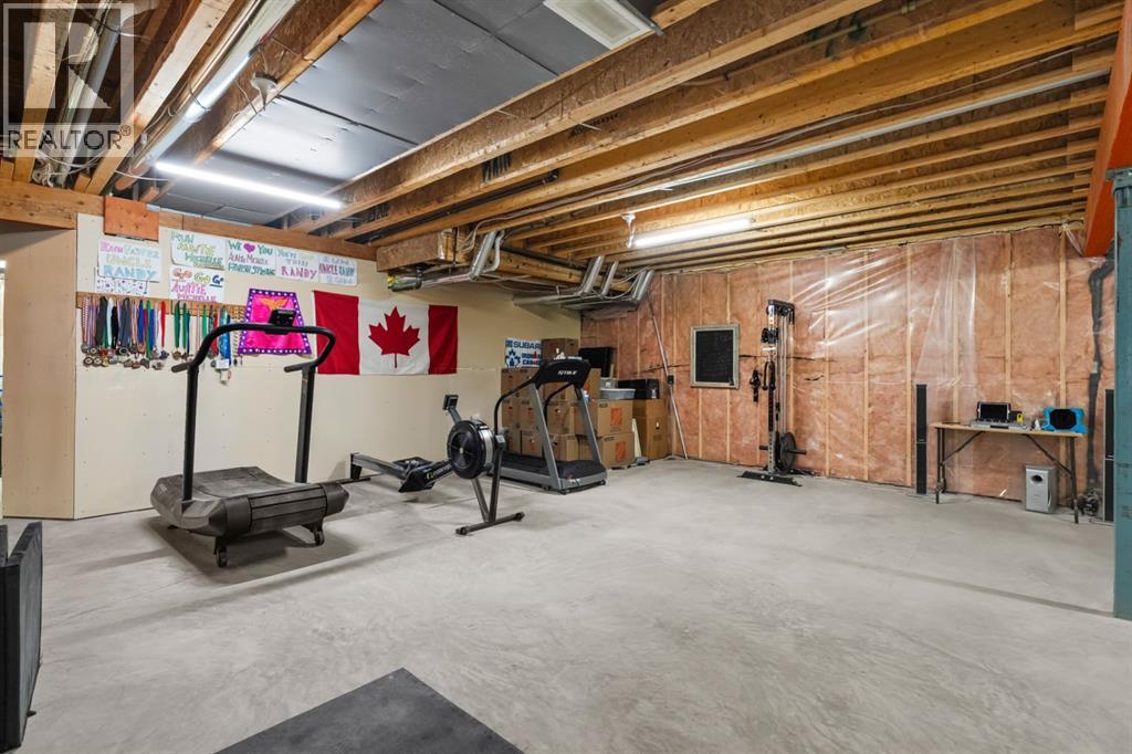 136 Posthill Drive SW, Calgary, Alberta T3H 0J1 - Photo 37 - A2338334