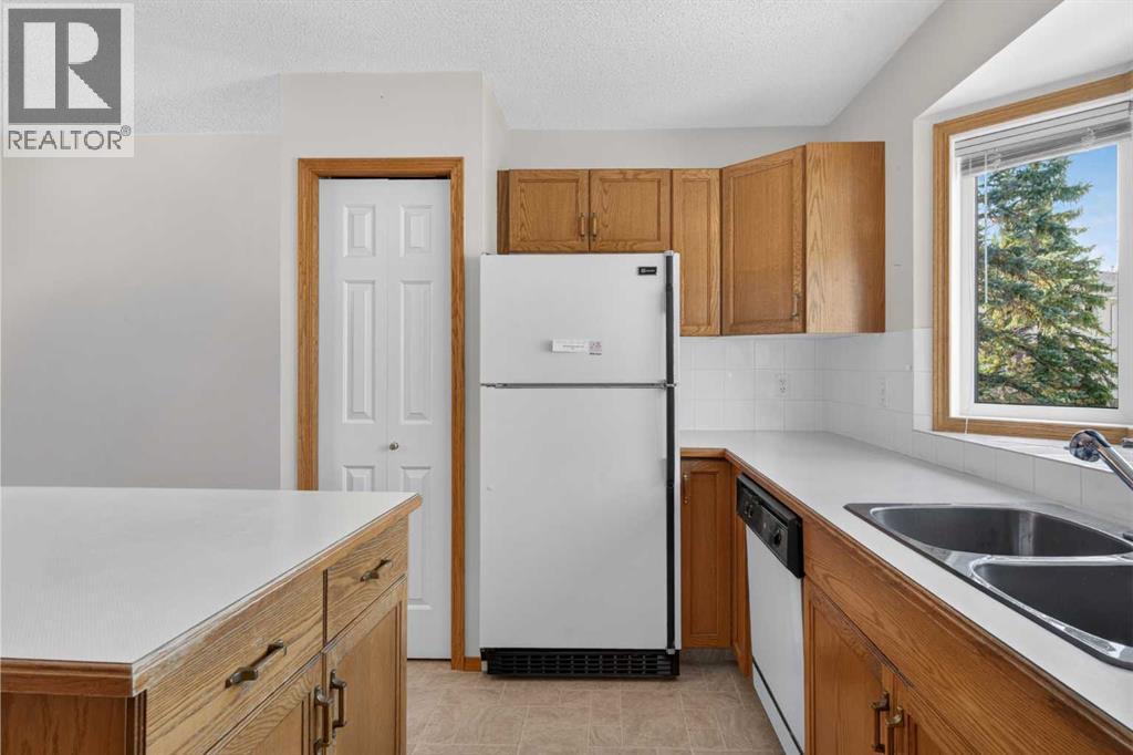 52 Glenbrook Villas SW, Calgary, Alberta  T3E 7E8 - Photo 13 - A2338941