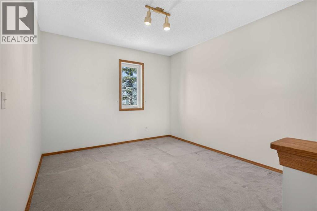 52 Glenbrook Villas SW, Calgary, Alberta  T3E 7E8 - Photo 19 - A2338941