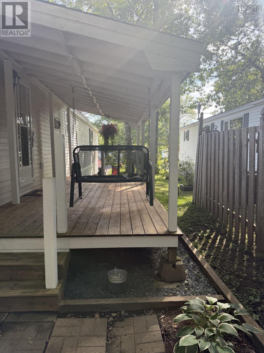 10 Fall Street, Bridgewater, Nova Scotia  B4V 3V6 - Photo 7 - 202621216