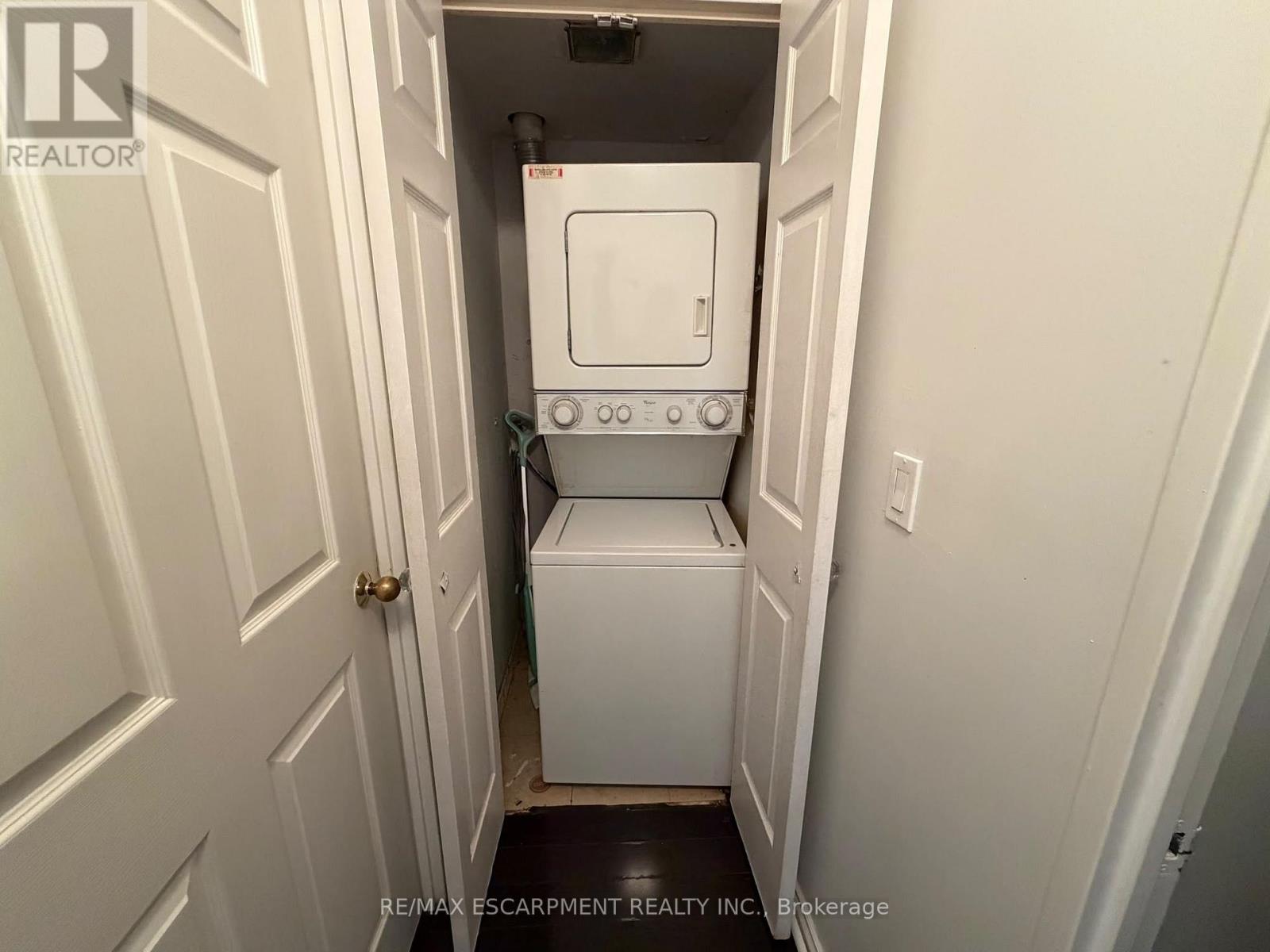 802 - 325 Webb Drive, Mississauga, Ontario  L5B 3Z9 - Photo 14 - W13700832