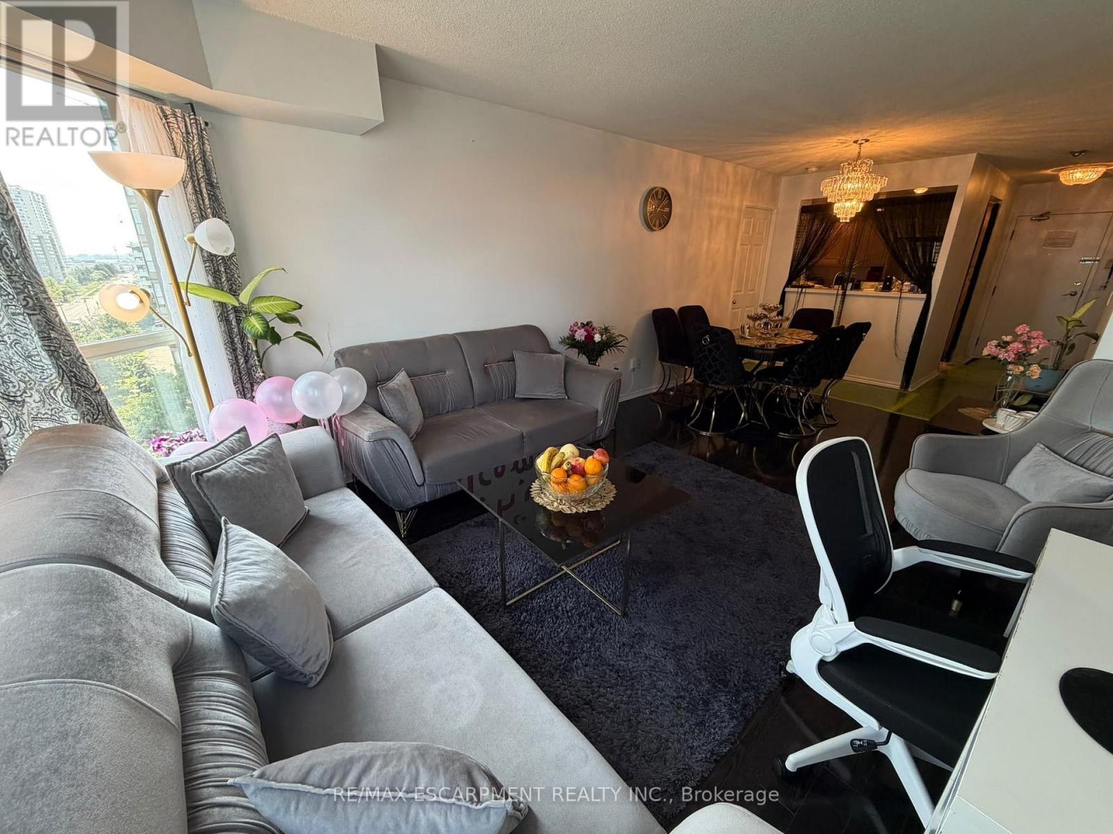 802 - 325 Webb Drive, Mississauga, Ontario  L5B 3Z9 - Photo 8 - W13700832