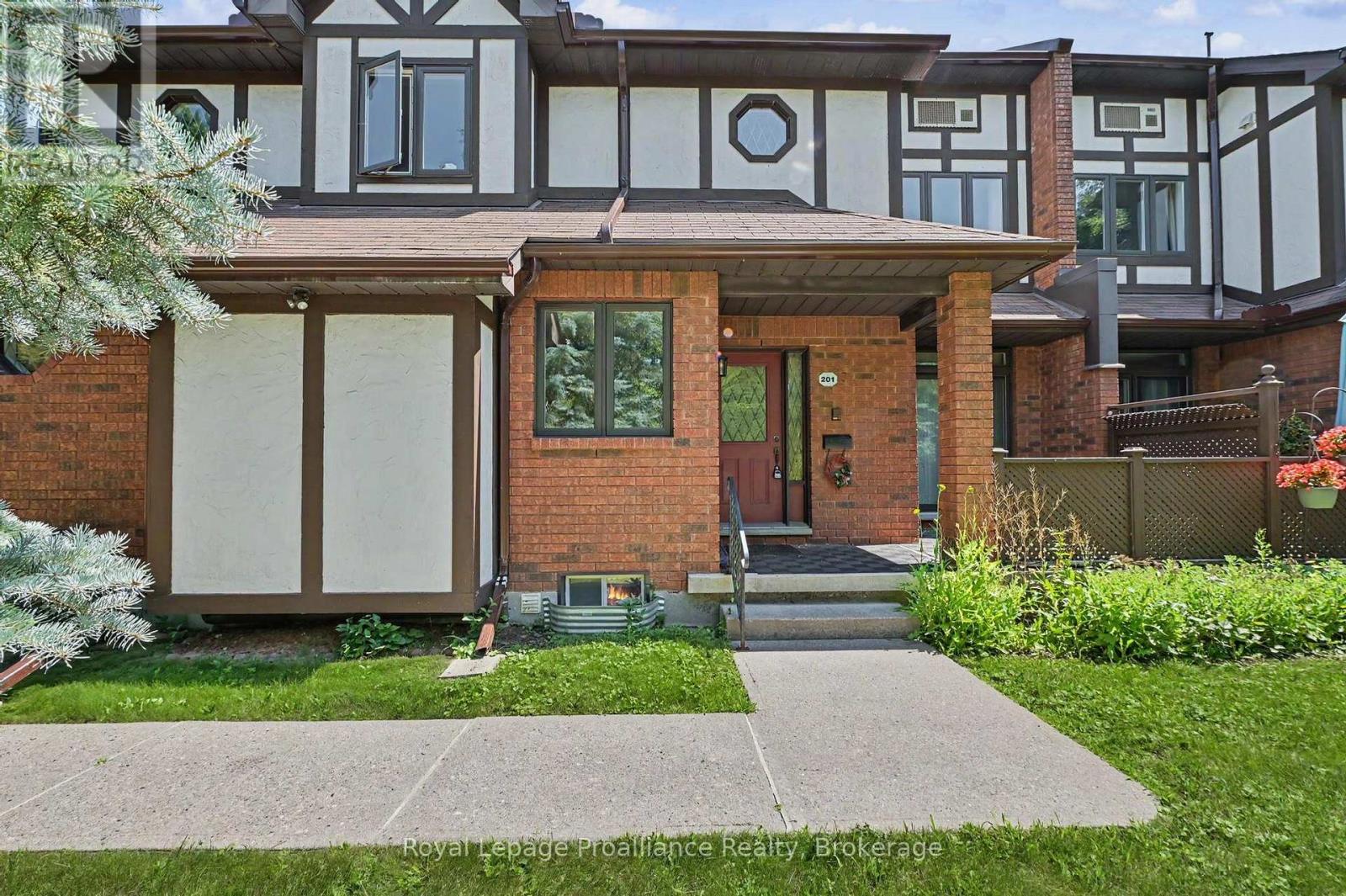 201 - 245 Elgin Street W, Cobourg, Ontario  K9A 5M1 - Photo 1 - X13701122
