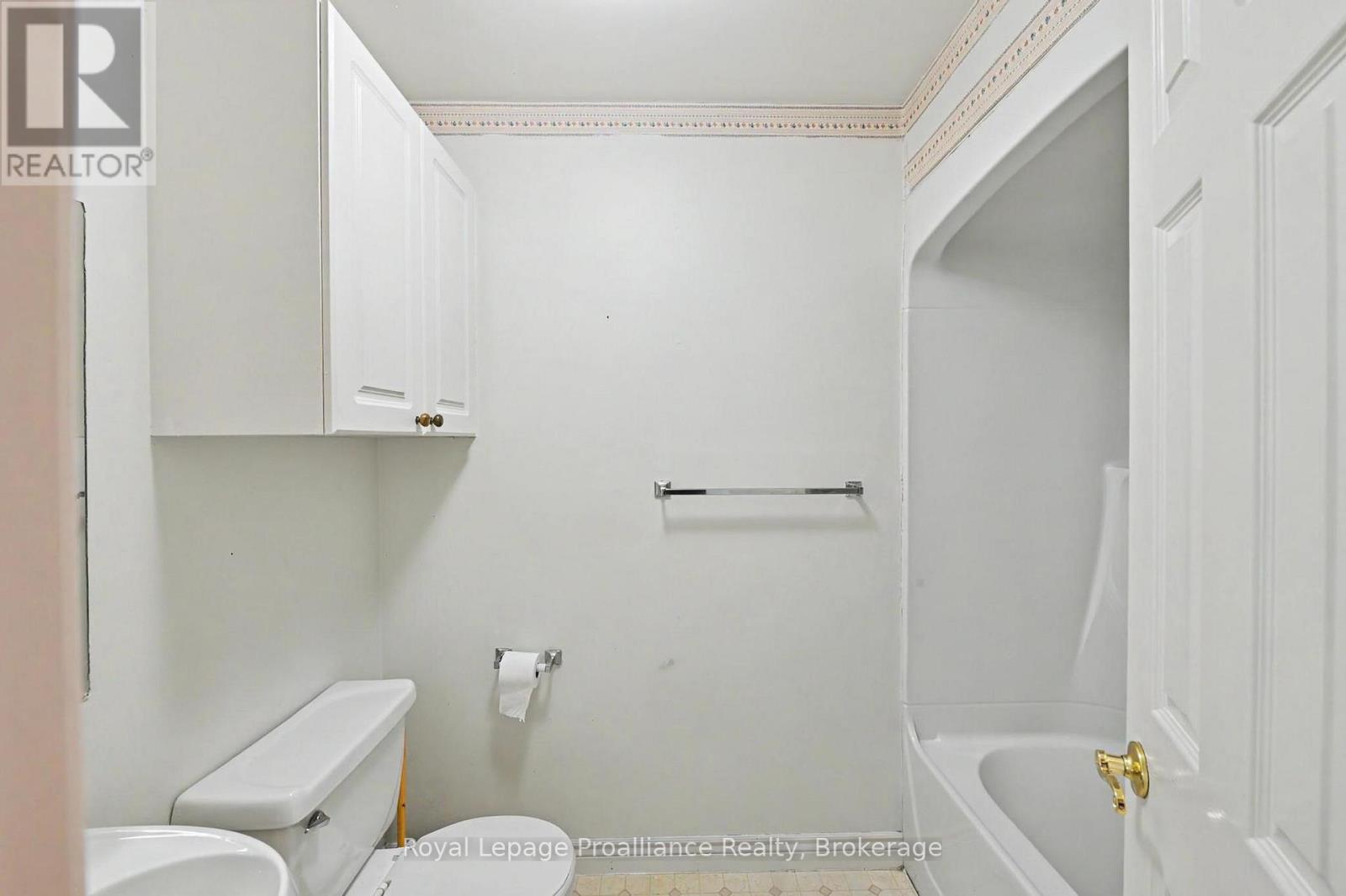 201 - 245 Elgin Street W, Cobourg, Ontario  K9A 5M1 - Photo 16 - X13701122